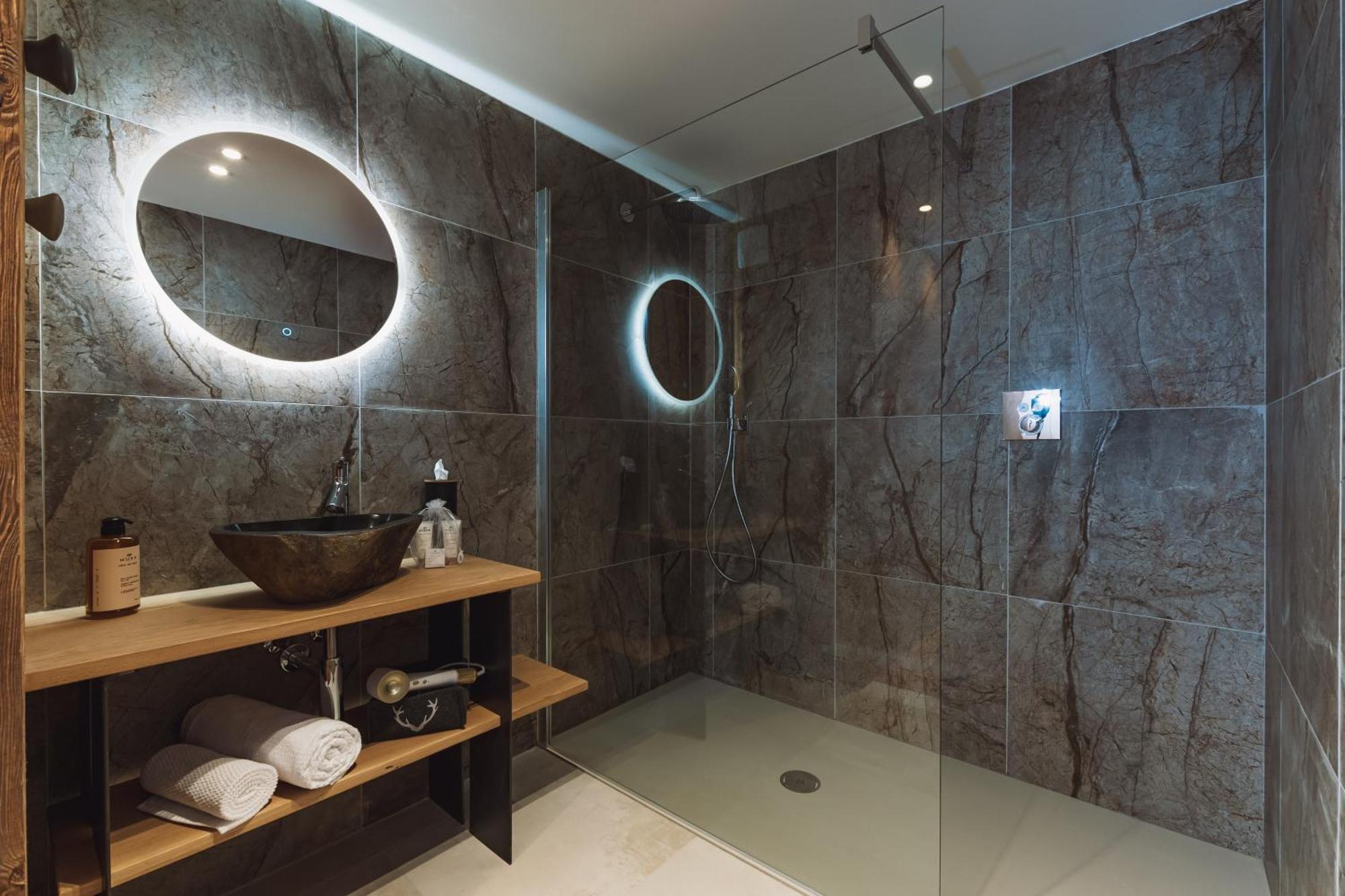 Grand Hotel L'Ermitage Font-Romeu-Odeillo-Via المظهر الخارجي الصورة