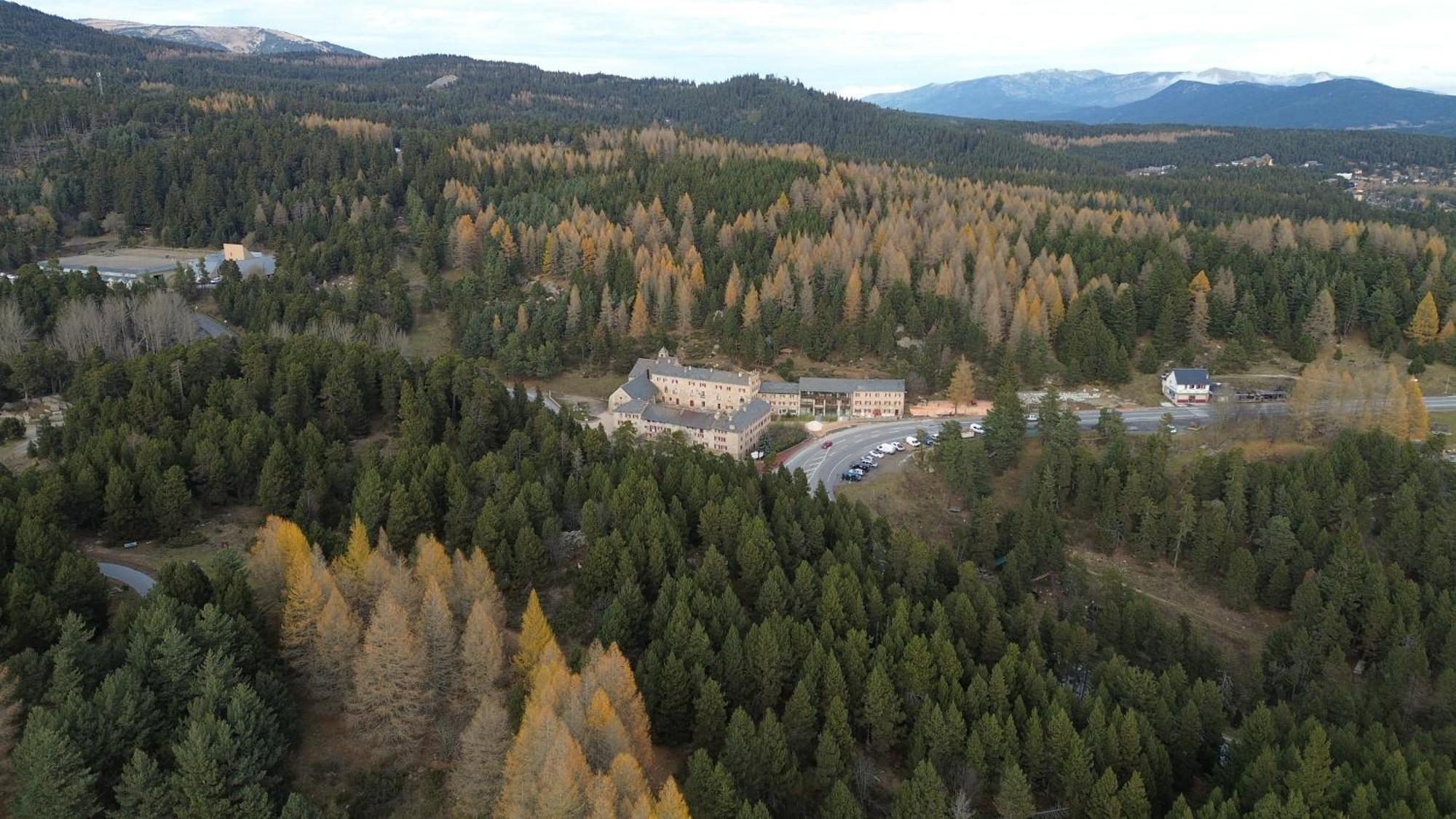Grand Hotel L'Ermitage Font-Romeu-Odeillo-Via المظهر الخارجي الصورة