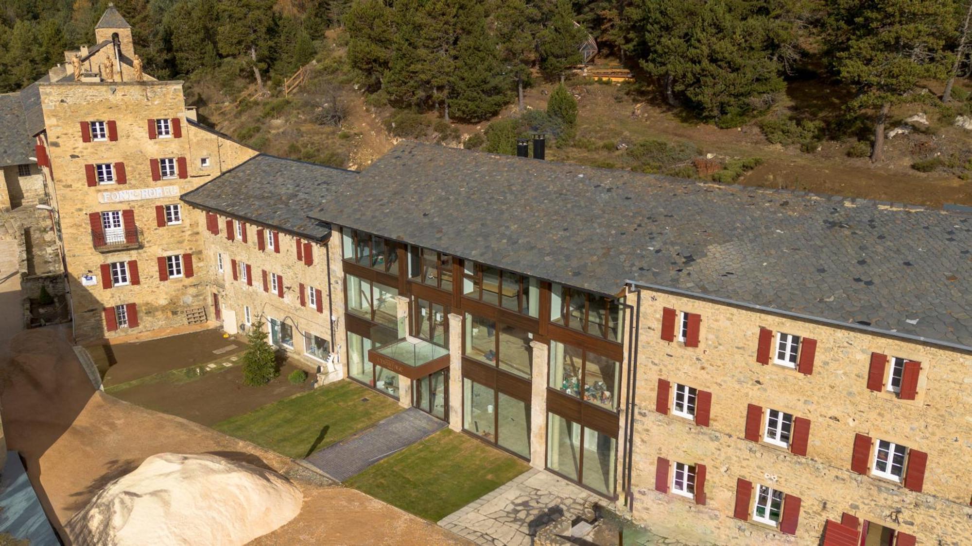 Grand Hotel L'Ermitage Font-Romeu-Odeillo-Via المظهر الخارجي الصورة